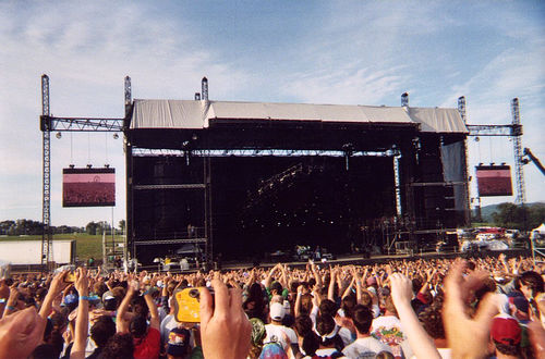 crowd stage